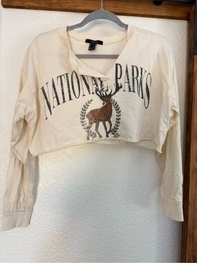 Forever 21 Cream Graphic Cropped Sweatshirt